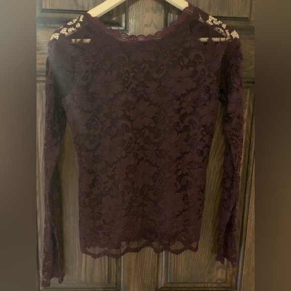 Lace maroon top - Picture 3 of 3